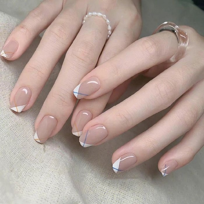 Xu hướng sơn đầu móng - french nail đỉnh nhất mà bạn phải biết. french-nail-co-ban-1-78e176b2  | Stylish nails, Simple nails, Gel nails