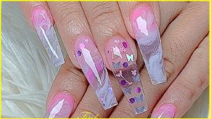 20+ mẫu nail bướm đơn giản, điệu đà cho các chị em