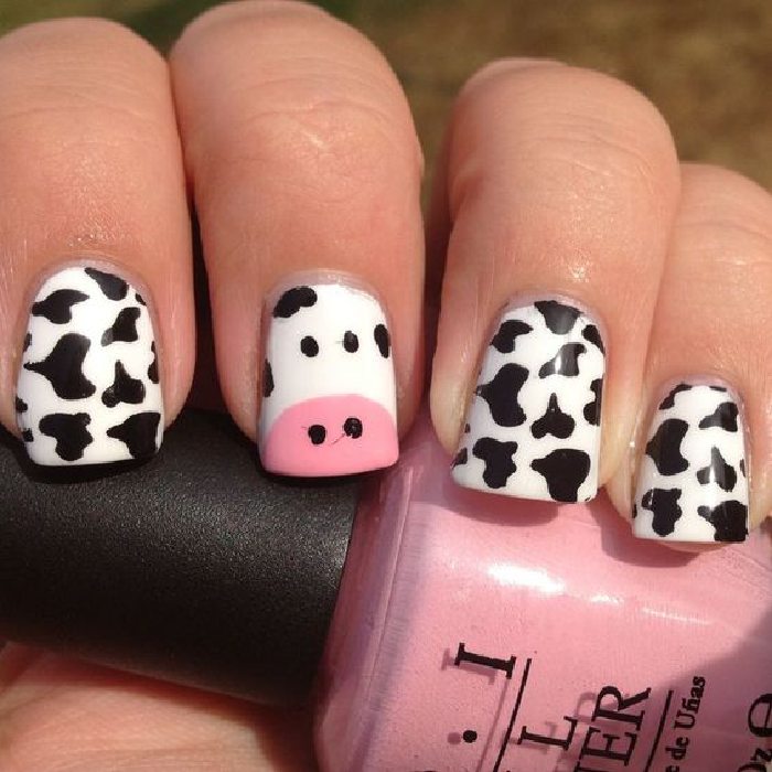Sét nails với hoạ tiết bò sữa lạ mắt thật đáng iu quá đi nè 🐄🤍 ••••• Save  ngay mẫu nails mình iu ... | Instagram