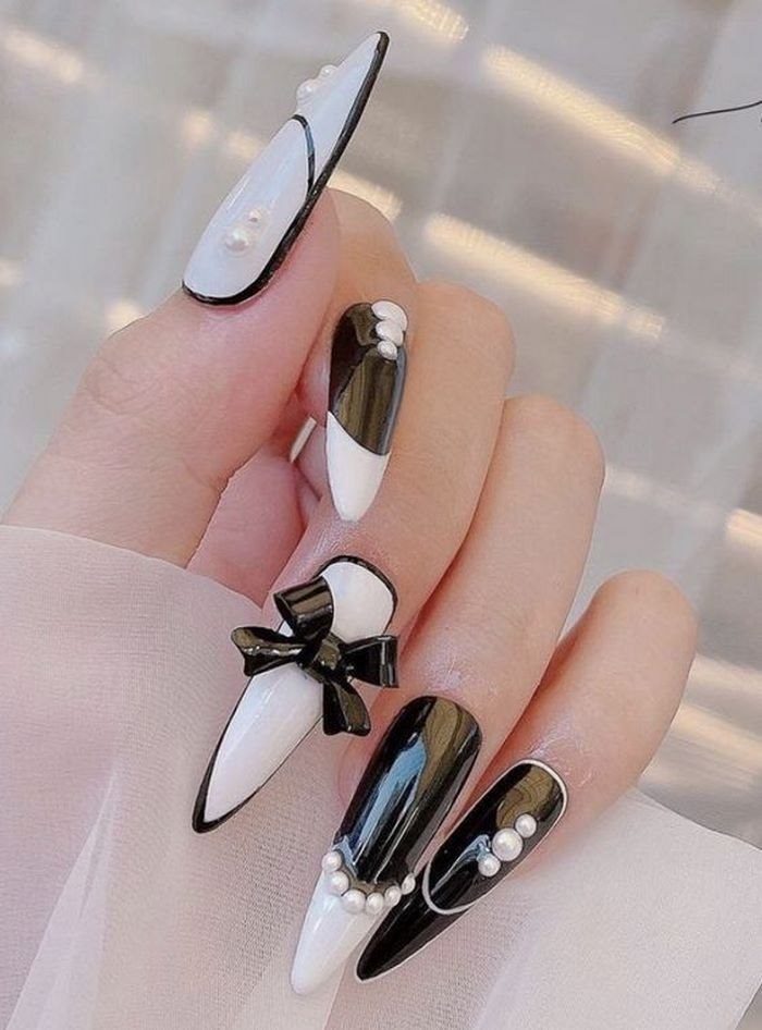 sơn nail màu trắng đen đẹp