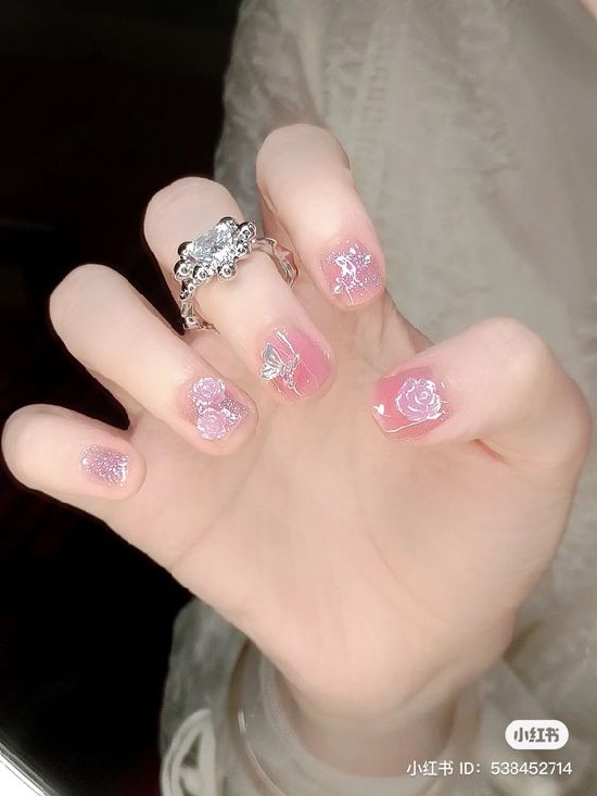 mẫu nail đơn giản màu hồng