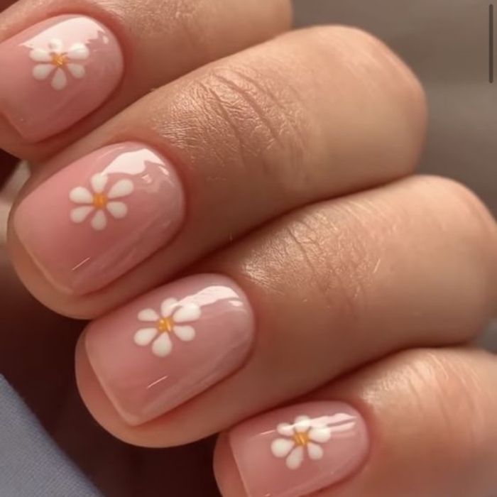 mẫu nail hoa cúc đẹp