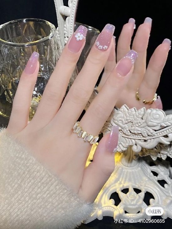 mẫu nail hồng pastel