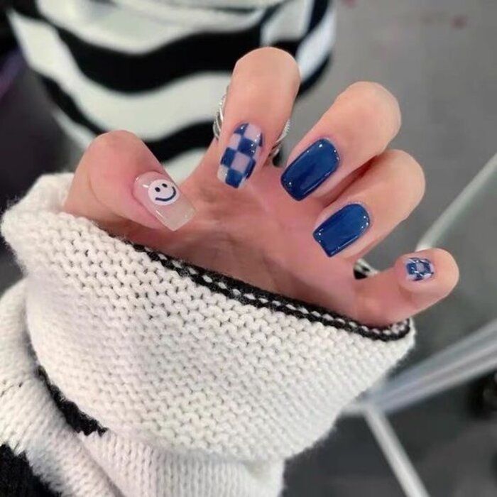 mẫu nail màu xanh dương đẹp cute