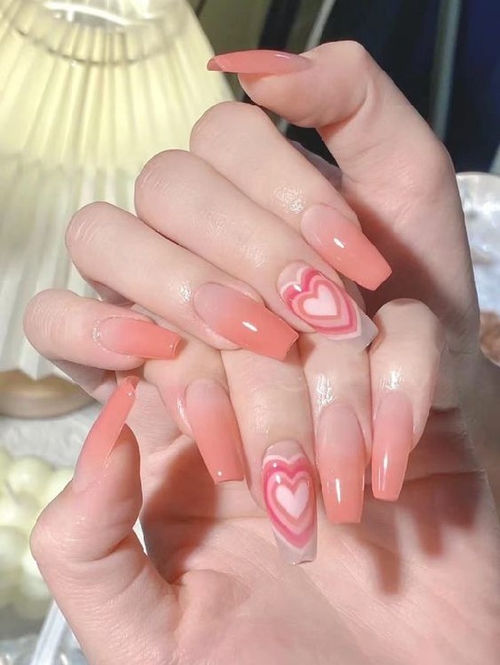 màu nail trắng hồng