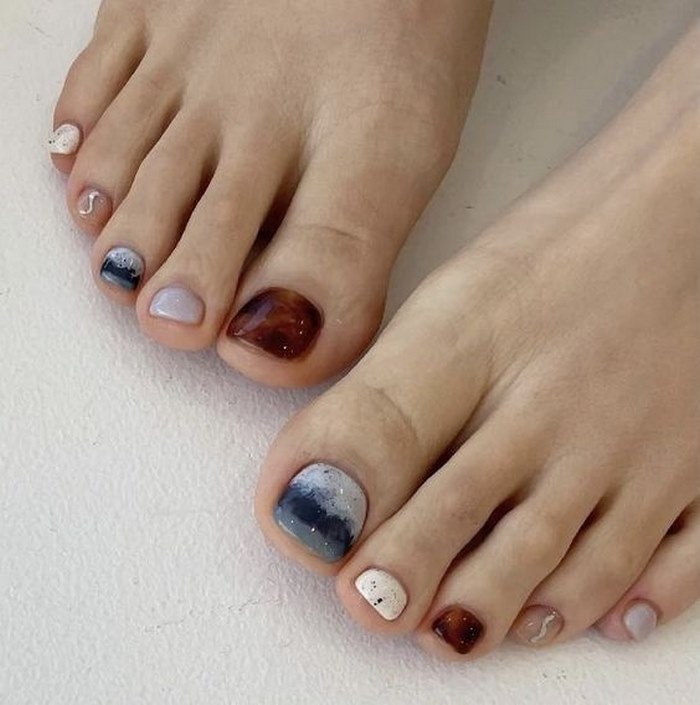 mẫu nails chân đẹp cho người trung tuổi