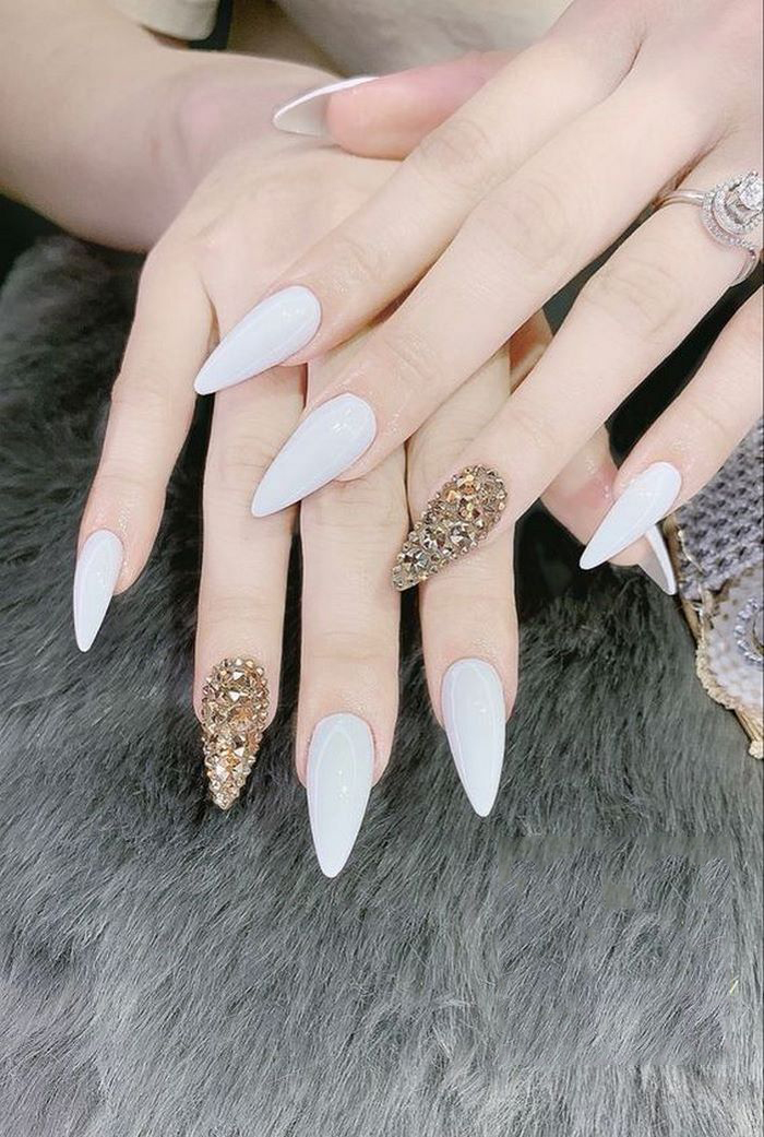 nail đẹp màu trắng