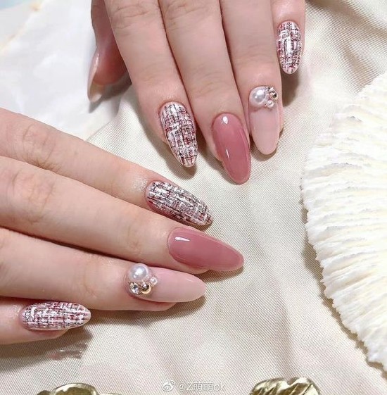 nail hồng nhạt