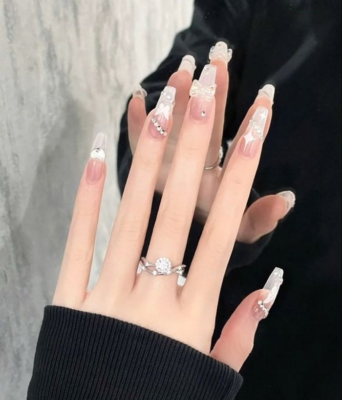 nails trong suốt đẹp