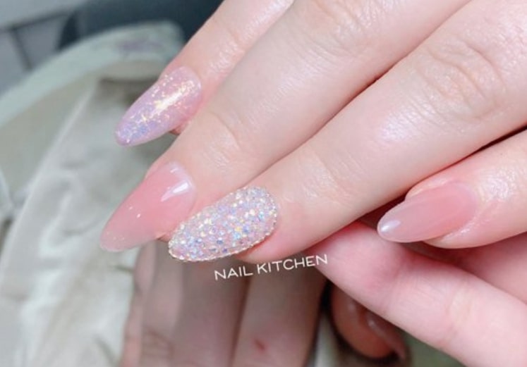 Tiệm nail Hồ Tây