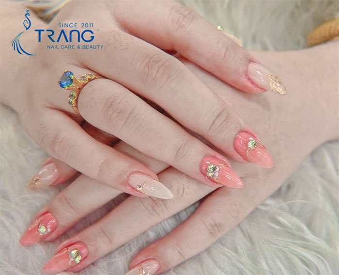 làm nail quận 12