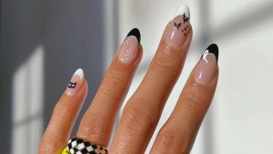 Tuyển chọn những mẫu nail Halloween đầy đáng sợ & ghê rợn