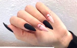 Nail hồng đen với cá tính đối lập và sự quyến rũ, thú hút