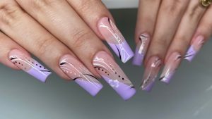 Nail Y2K: Thời trang retro quay lại trên bộ nail đặc sắc