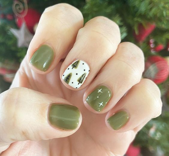 Mẫu nail cây thông