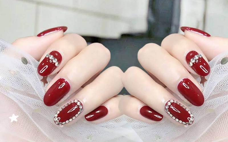 Mẫu nail đỏ đơn sắc