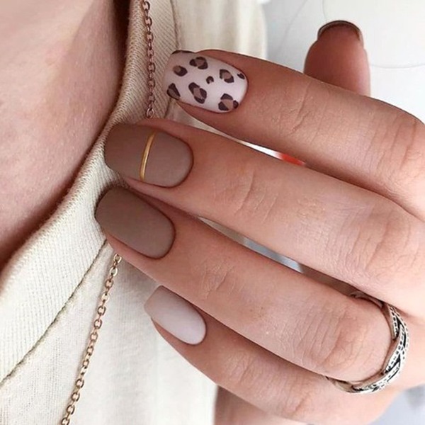 Mẫu nail màu nude