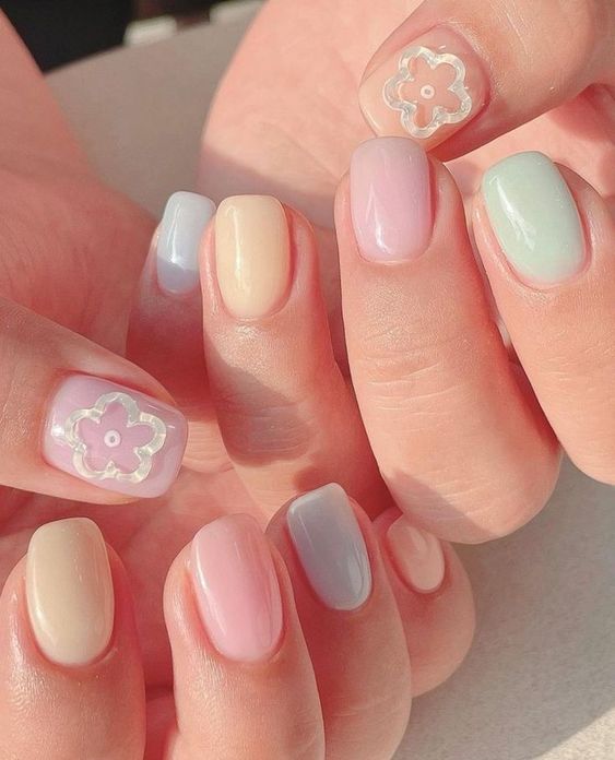 Một vài tone màu kết hợp tạo nên chiếc nail xinh đẹp