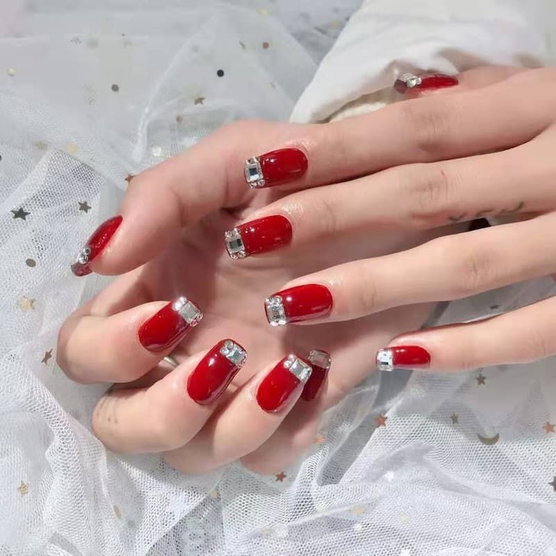 Mẫu nail đỏ tươi