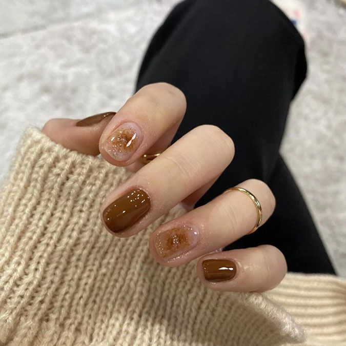 Mẫu nail nâu