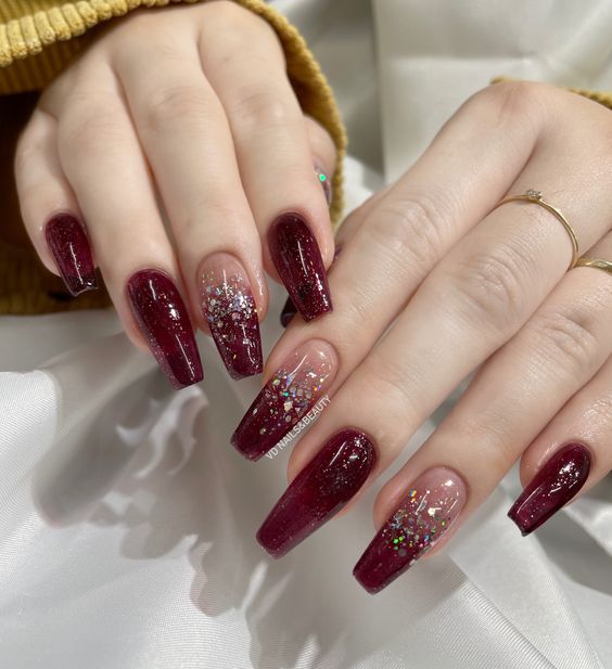 Mẫu ombre cho nail đỏ rượu