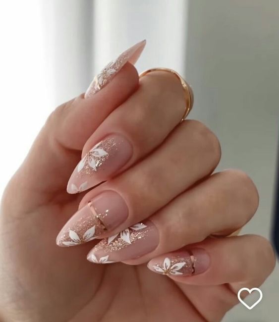 Nail art họa tiết hoa