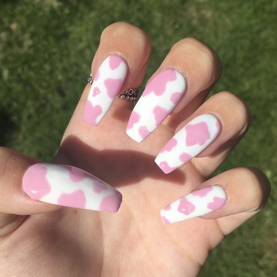 Nail bò sữa hồng pastel