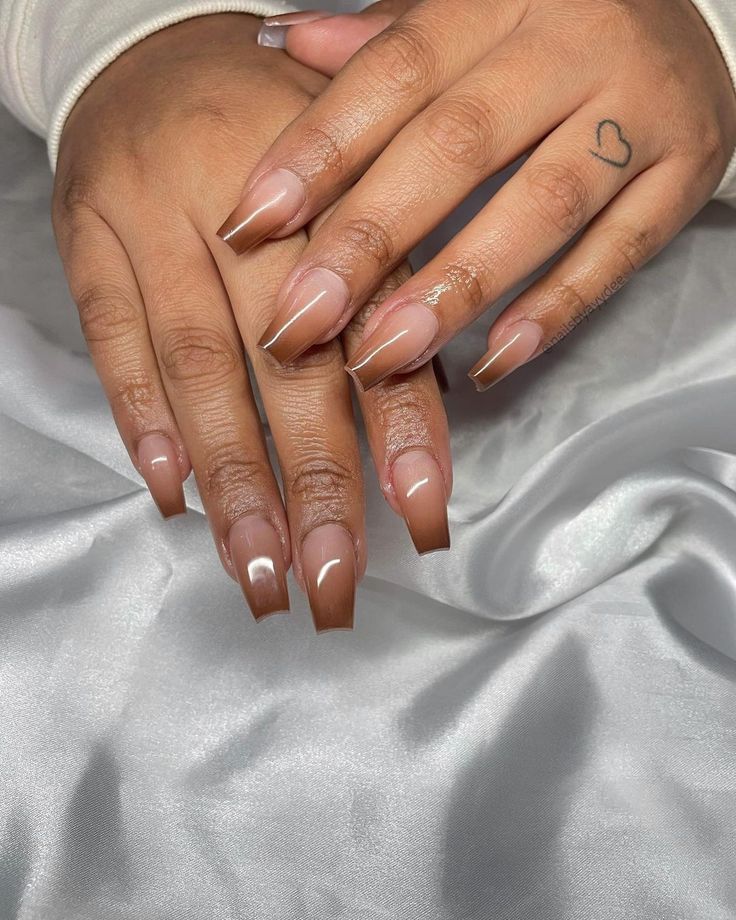 Nail nâu tây ombre