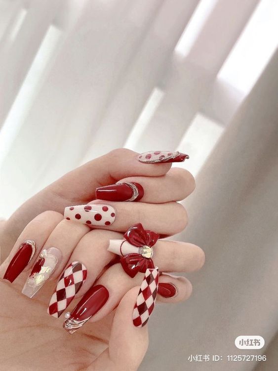 Nail nơ kết hợp cùng nhiều màu sắc khác nhau