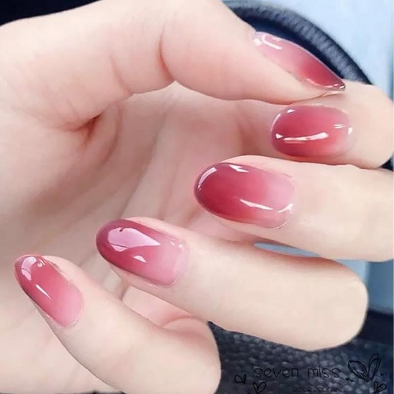 Nail Ombre pha màu đơn sắc