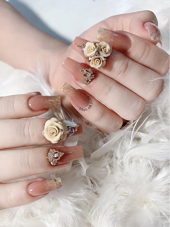 Mẫu nail hoa hồng