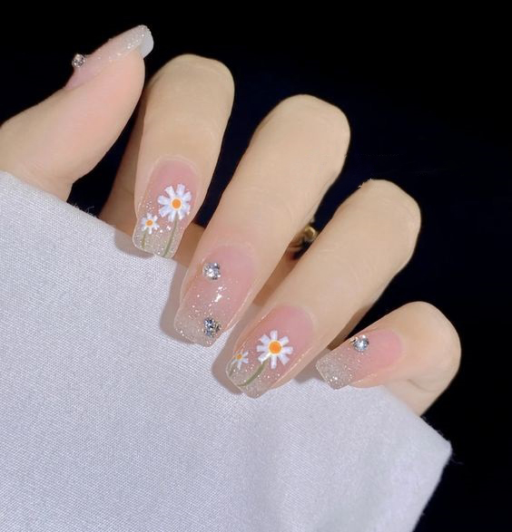 Top 15+ mẫu nail hoa nhí đẹp nhẹ nhàng trendy