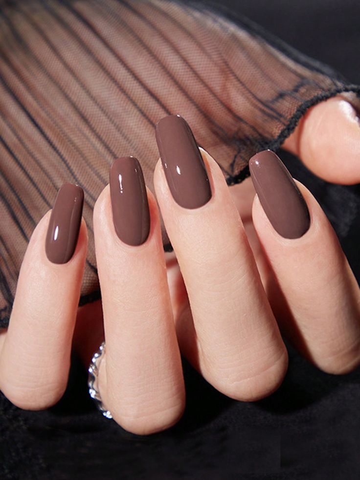 Mẫu nail màu nâu tây