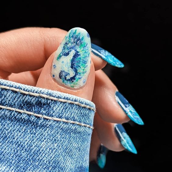 Móng họa tiết cá ngựa -  Mẫu nail sinh vật biển