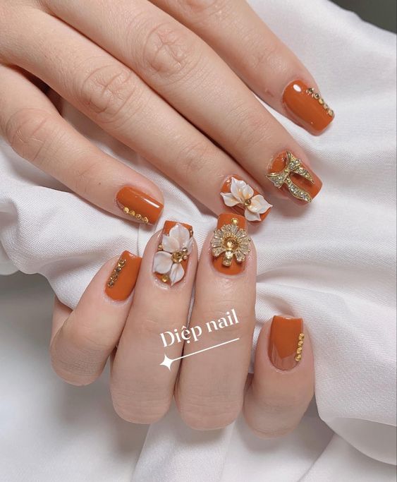 Nail cam đính đá