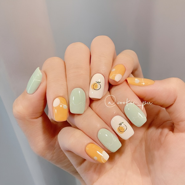 Mẫu nail mùa hạ