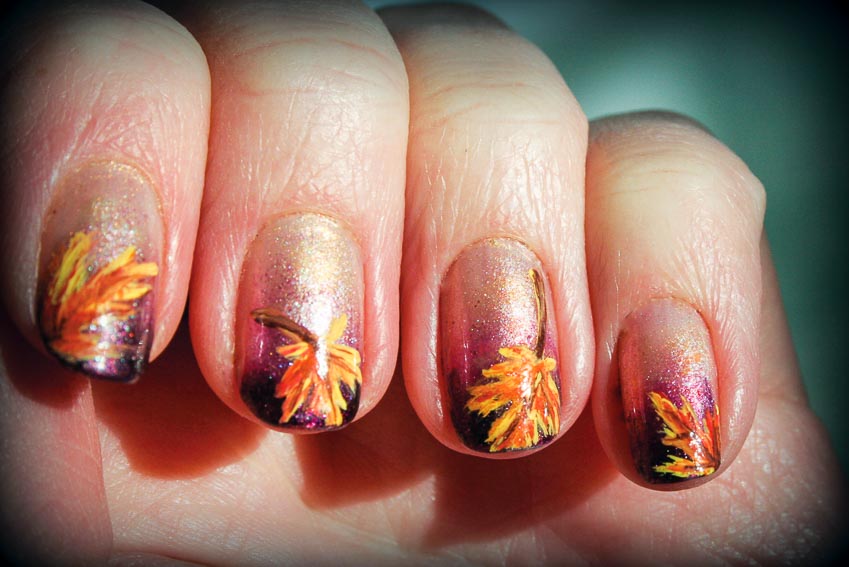 Nail họa tiết mùa thu